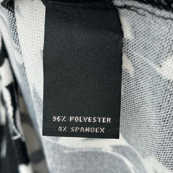 Slim Factor Investments Floral Print Rhinestone Neckline Shirt Plus Sz 1X - Picture 6 of 7